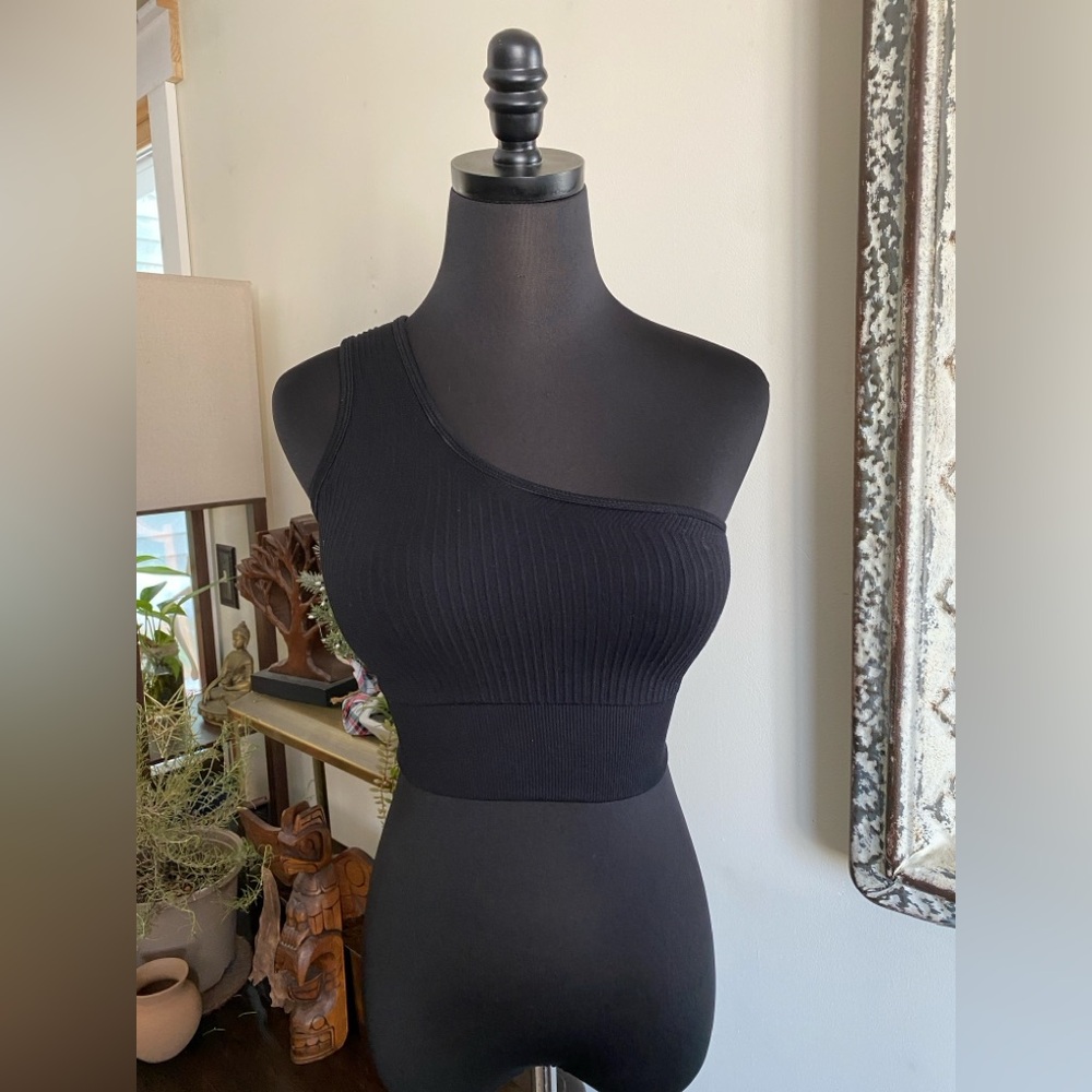 LAST DAY 9/5/26 Black One-Shoulder Ribbed Women's Buffbunny Top Padded Longline